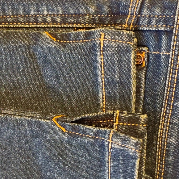 Curve Appeal | Curve Creator w/Skinny Leg Side Slit 6/28 NWT - Picture 7 of 7